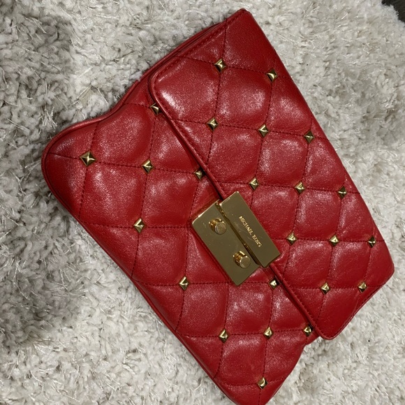 Michael Kors Handbags - Michael Kors Clutch Michael Kors Handbags - Michael Kors Clutch